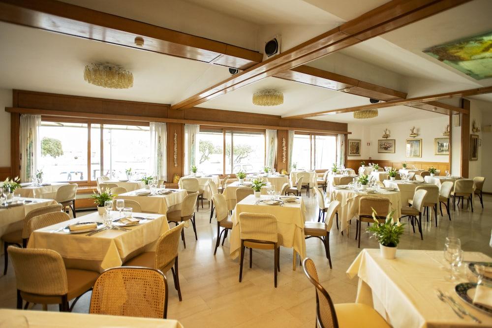 L'approdo 4*
